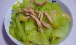 佛手瓜能炒肉吃么视频,家常美味新尝试