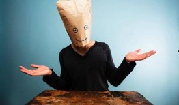 男人吃瓜的真实案例视频,男人吃瓜背后的真实案例，笑料百出！