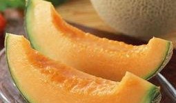 豆姐吃哈密瓜视频,甜蜜瞬间尽收眼底