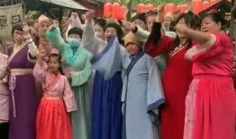 吃瓜群众的演出视频大全,欢乐瞬间，笑料百出