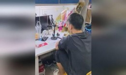 宿舍吃瓜看舍友视频,揭秘舍友视频背后的秘密